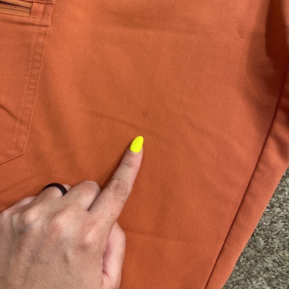 FIGS Scrubs-Color: Terracotta 
Size: Large(top) Large petite(bottoms) - Picture 7 of 8